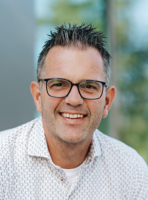 Arno Hoogeveen.png