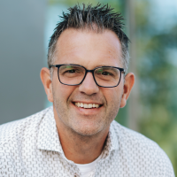 Arno Hoogeveen.png